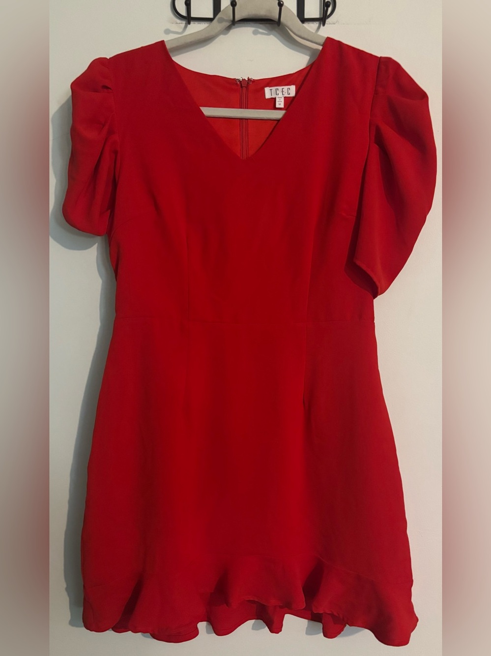 TCEC Womens Sz Med Red Gathered Sleeve Ruffled Hemline Short Sleeve Mini Dress